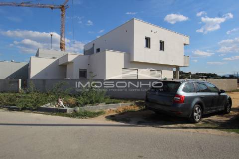 Fantástica moradia T4