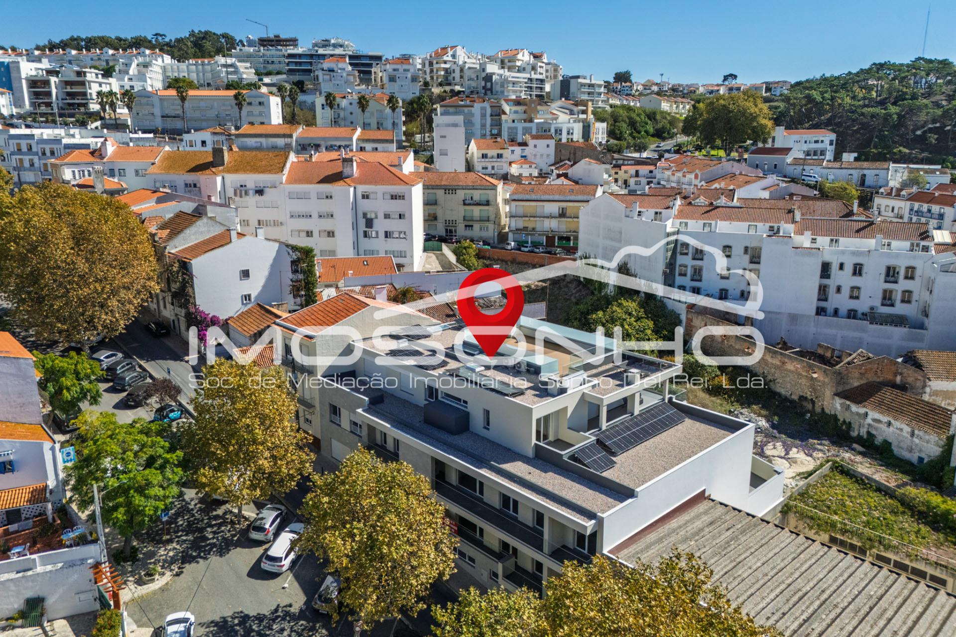Apartamento T2, com garagem, na linda praia da Nazaré