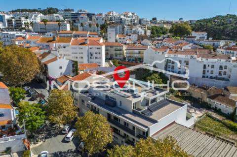 Apartamento T2, com garagem, na linda praia da Nazaré