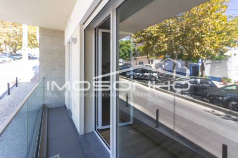 Apartamento T2, com garagem, na linda praia da Nazaré