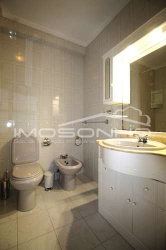 Apartamento T1 com marquise e garagem individual