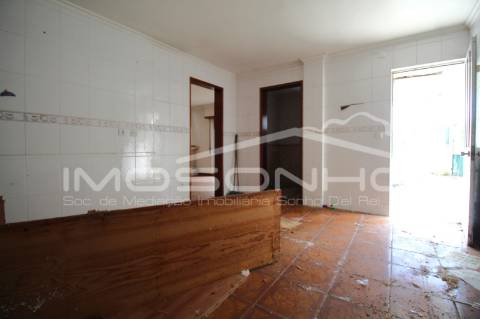 Apartamento T3 NÃO DISPONIVEL PARA FINANCIAMENTO