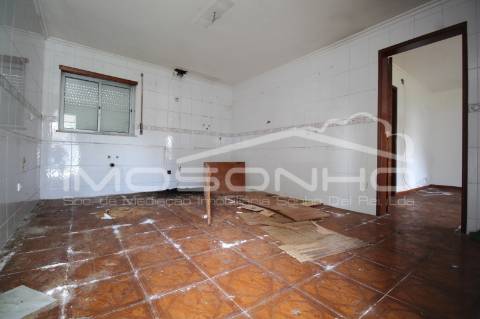 Apartamento T3 NÃO DISPONIVEL PARA FINANCIAMENTO