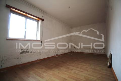 Apartamento T3 NÃO DISPONIVEL PARA FINANCIAMENTO