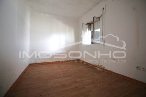 Apartamento T3 NÃO DISPONIVEL PARA FINANCIAMENTO