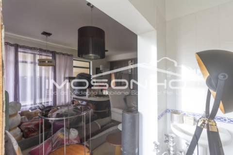 Loja na avenida principal da Praia da Vieira e a pouco metros do areal