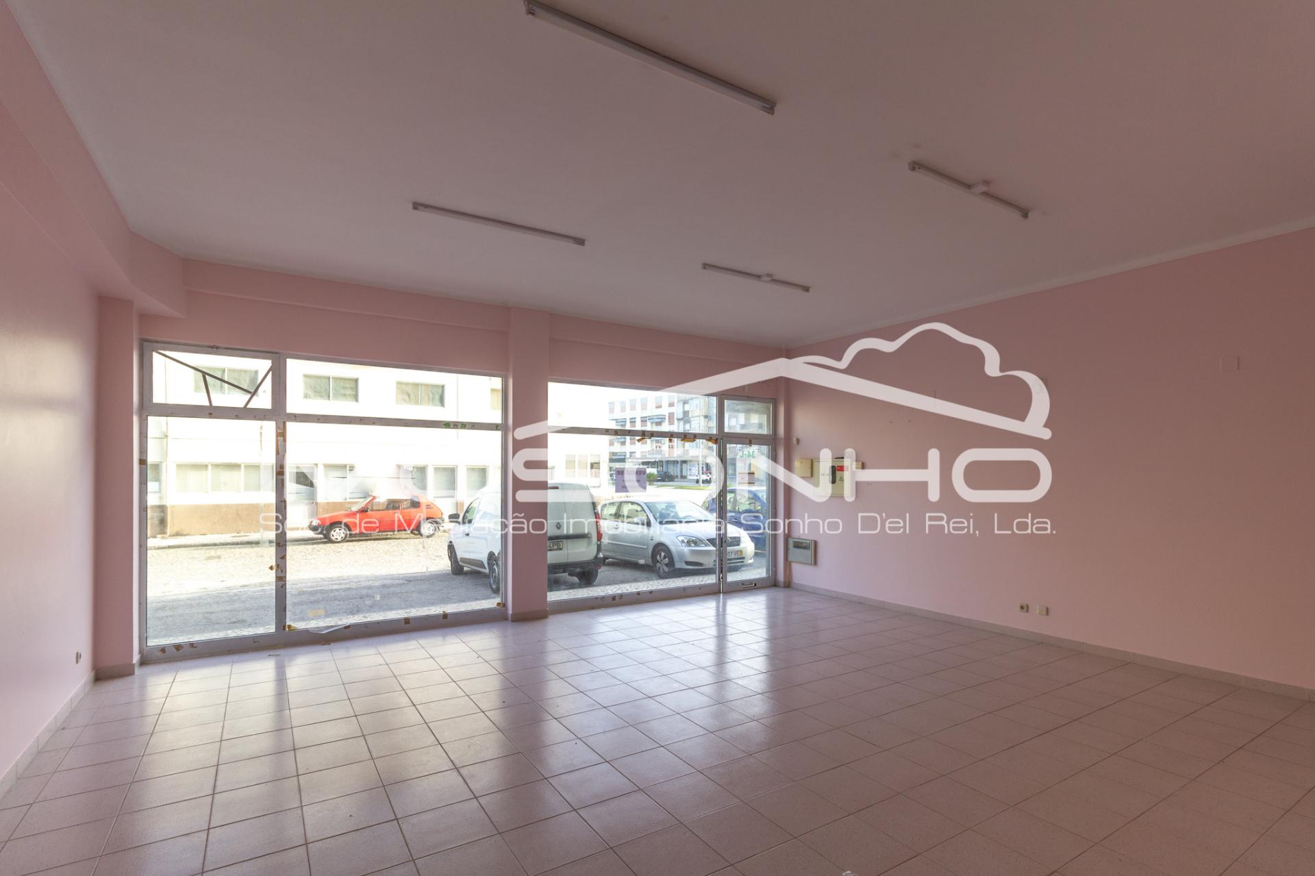 Loja com projeto aprovado para transformar em habitação