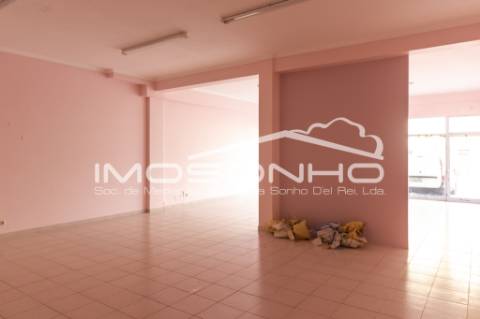 Loja com projeto aprovado para transformar em habitação