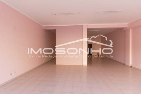 Loja com projeto aprovado para transformar em habitação