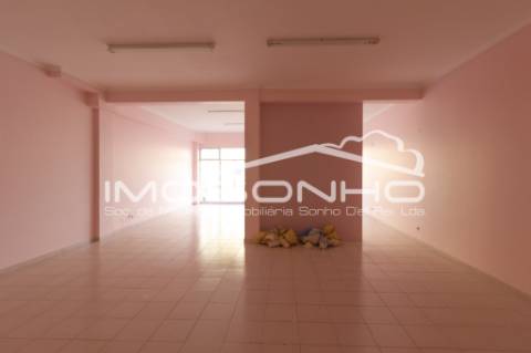 Loja com projeto aprovado para transformar em habitação