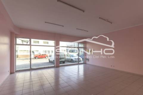 Loja com projeto aprovado para transformar em habitação