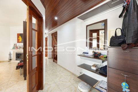 Apartamento T3 duplex, com excelente localização