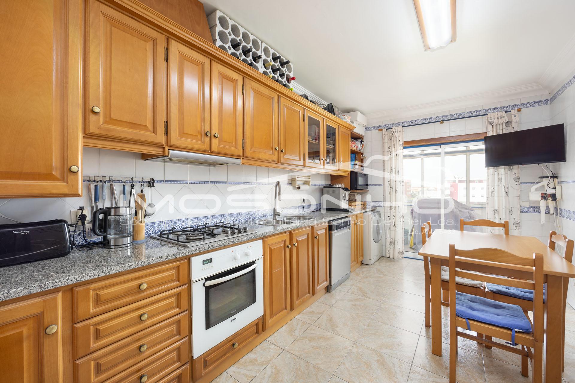 Apartamento T3 duplex, com excelente localização