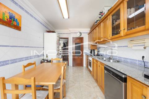 Apartamento T3 duplex, com excelente localização