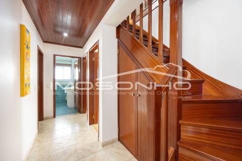 Apartamento T3 duplex, com excelente localização
