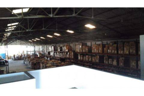 Armazém Alfena com acesso a TIR