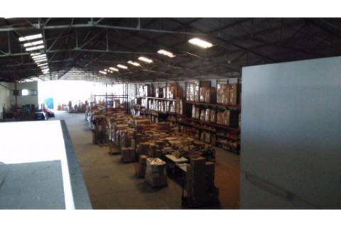 Armazém Alfena com acesso a TIR