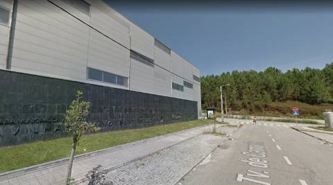 Terreno para construção de moradia 3 frentes em Sobrado