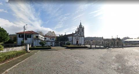 Terreno para construção de moradia 3 frentes em Sobrado