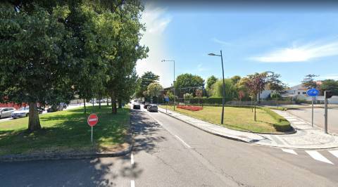 Moradia de Luxo V4 Foz do Douro com piscina, jardins e 4 suites