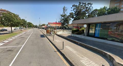 Moradia de Luxo V4 Foz do Douro com piscina, jardins e 4 suites