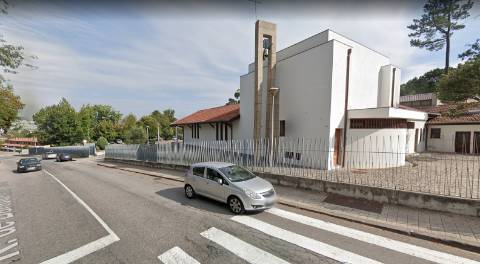 Moradia de Luxo V4 Foz do Douro com piscina, jardins e 4 suites