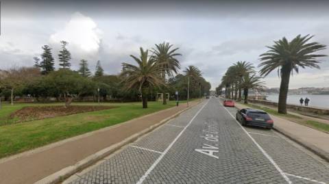 Moradia de Luxo V4 Foz do Douro com piscina, jardins e 4 suites