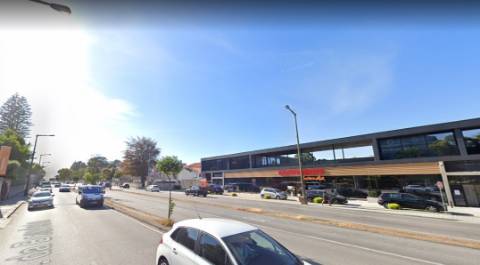 Moradia de Luxo V4 Foz do Douro com piscina, jardins e 4 suites