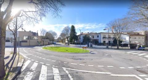 Moradia de Luxo V4 Foz do Douro com piscina, jardins e 4 suites