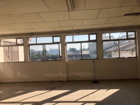 Armazém Gueifães/Maia com possibilidade de extensão