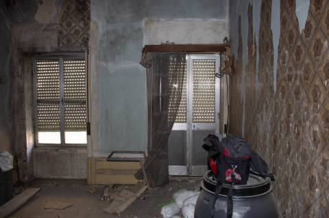 Prédio Porto Antas para reconstruir com 2 pisos e possibilidade para mais 4 andares