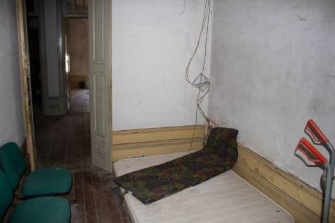 Prédio Porto Antas para reconstruir com 2 pisos e possibilidade para mais 4 andares