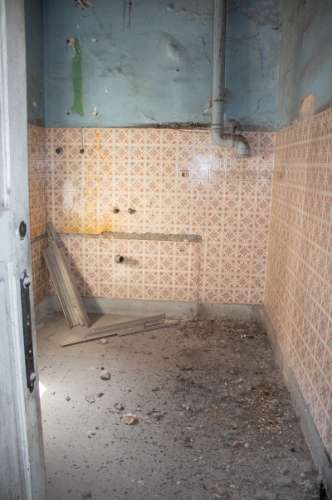 Prédio Porto Antas para reconstruir com 2 pisos e possibilidade para mais 4 andares