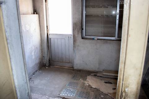 Prédio Porto Antas para reconstruir com 2 pisos e possibilidade para mais 4 andares