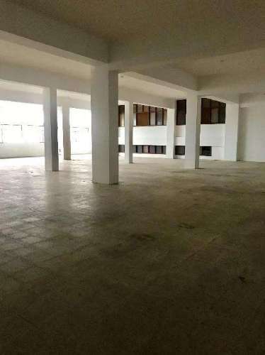 Armazém Cucujães/Aveiro com WC e escritório