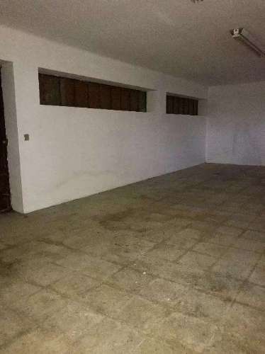 Armazém Cucujães/Aveiro com WC e escritório