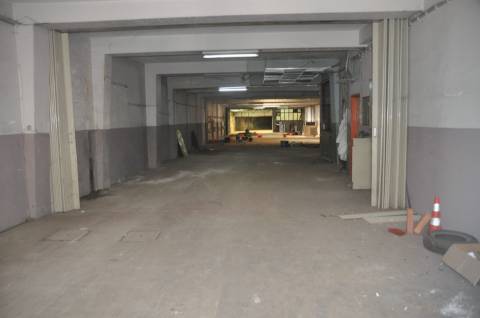 Armazém para recuperar em Paranhos