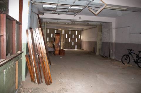 Armazém para recuperar em Paranhos