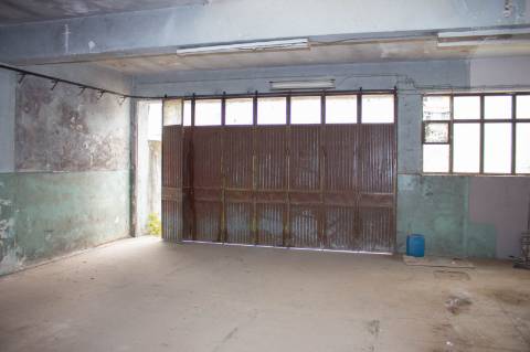 Armazém para recuperar em Paranhos