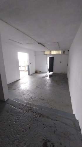 Armazem 250 m2 - 2 wc e escritório Alfena