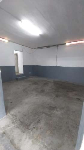 Armazem 250 m2 - 2 wc e escritório Alfena