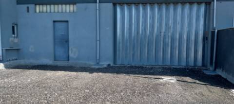 Armazem 250 m2 - 2 wc e escritório Alfena