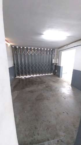 Armazem 250 m2 - 2 wc e escritório Alfena