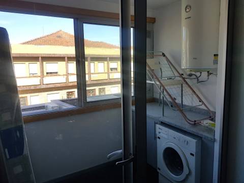 T1+1 Junto ao Pólo Universitário e S. João