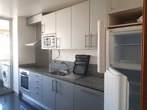 T1+1 Junto ao Pólo Universitário e S. João