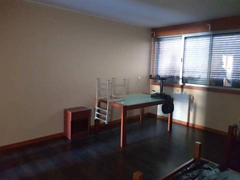 T1+1 Junto ao Pólo Universitário e S. João