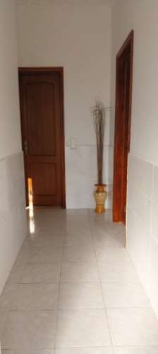 Andar-moradia V1, m,obilado e equipado, transportes e proximo à praia