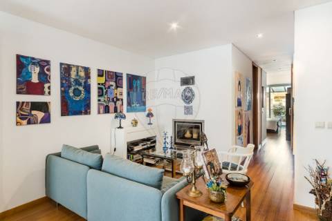 T1 Próximo ao Metro de Francos - Com terraço - Conforto, Requinte e Localização Perfeita!
