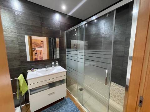 T1 Próximo ao Metro de Francos - Com terraço - Conforto, Requinte e Localização Perfeita!
