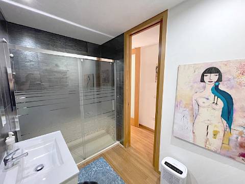 T1 Próximo ao Metro de Francos - Com terraço - Conforto, Requinte e Localização Perfeita!
